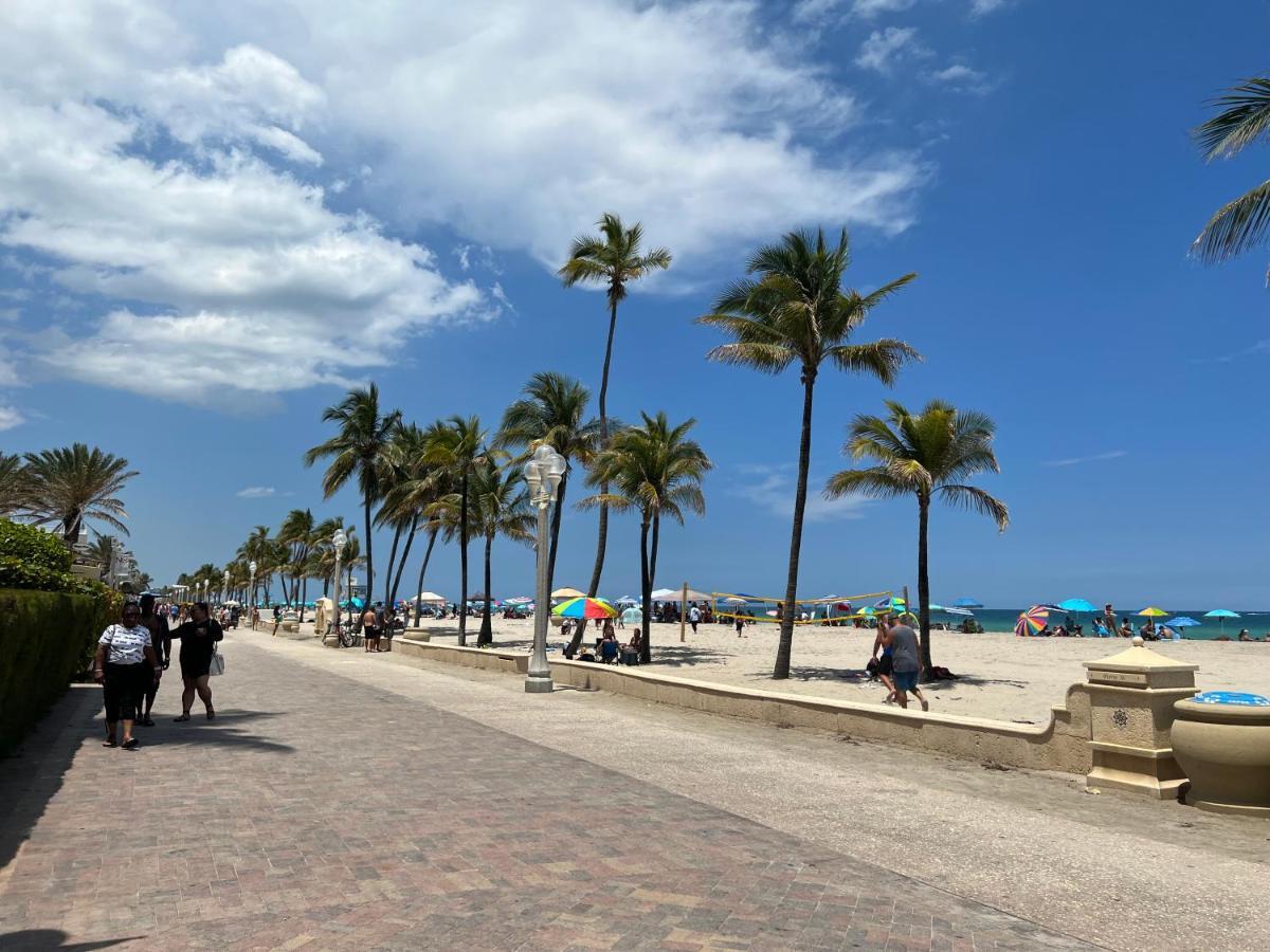 The Pearl Beachside Apartments On Hollywood Beach Экстерьер фото