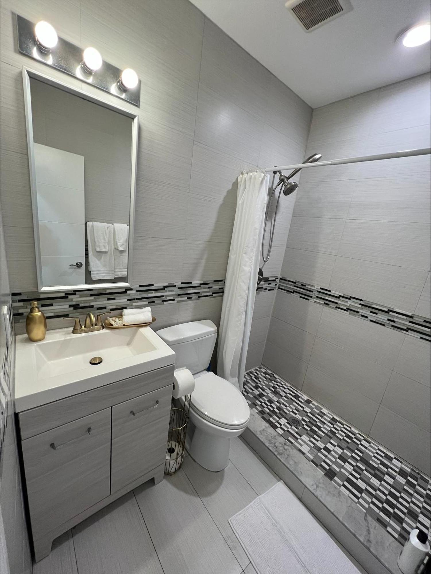 The Pearl Beachside Apartments On Hollywood Beach Экстерьер фото