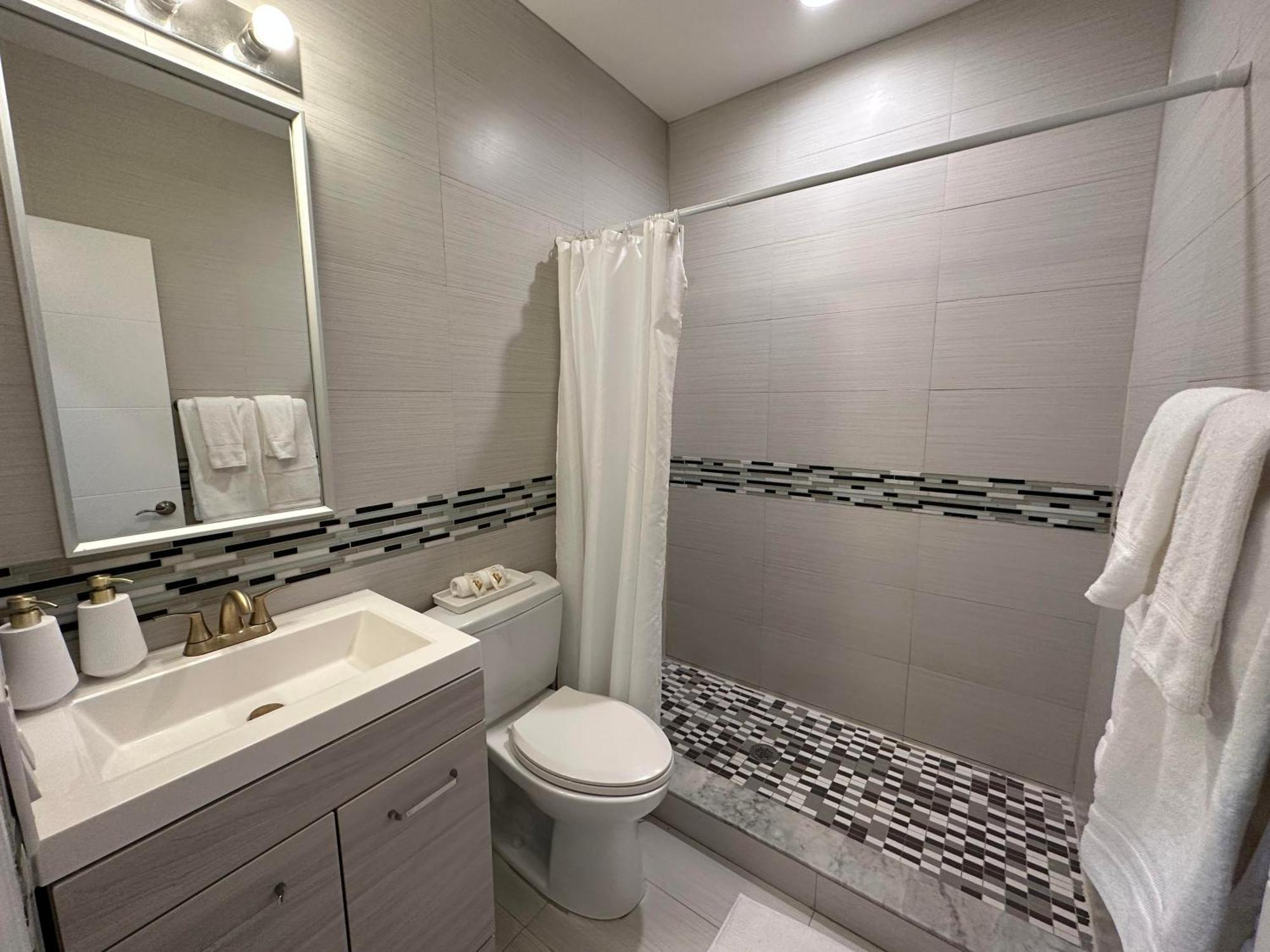The Pearl Beachside Apartments On Hollywood Beach Экстерьер фото